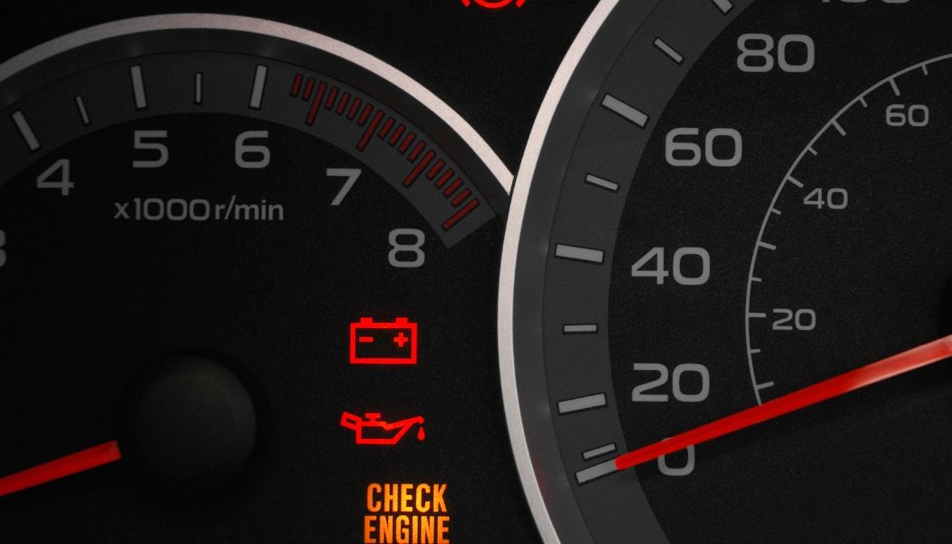 Check Engine lemputė prietaisų skydelyje